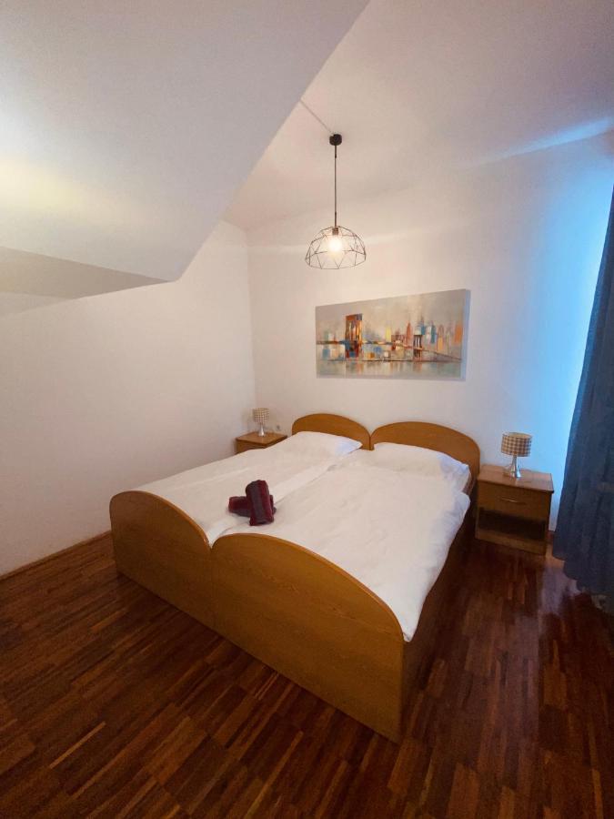 Apartment Andrea Baška Voda Eksteriør billede